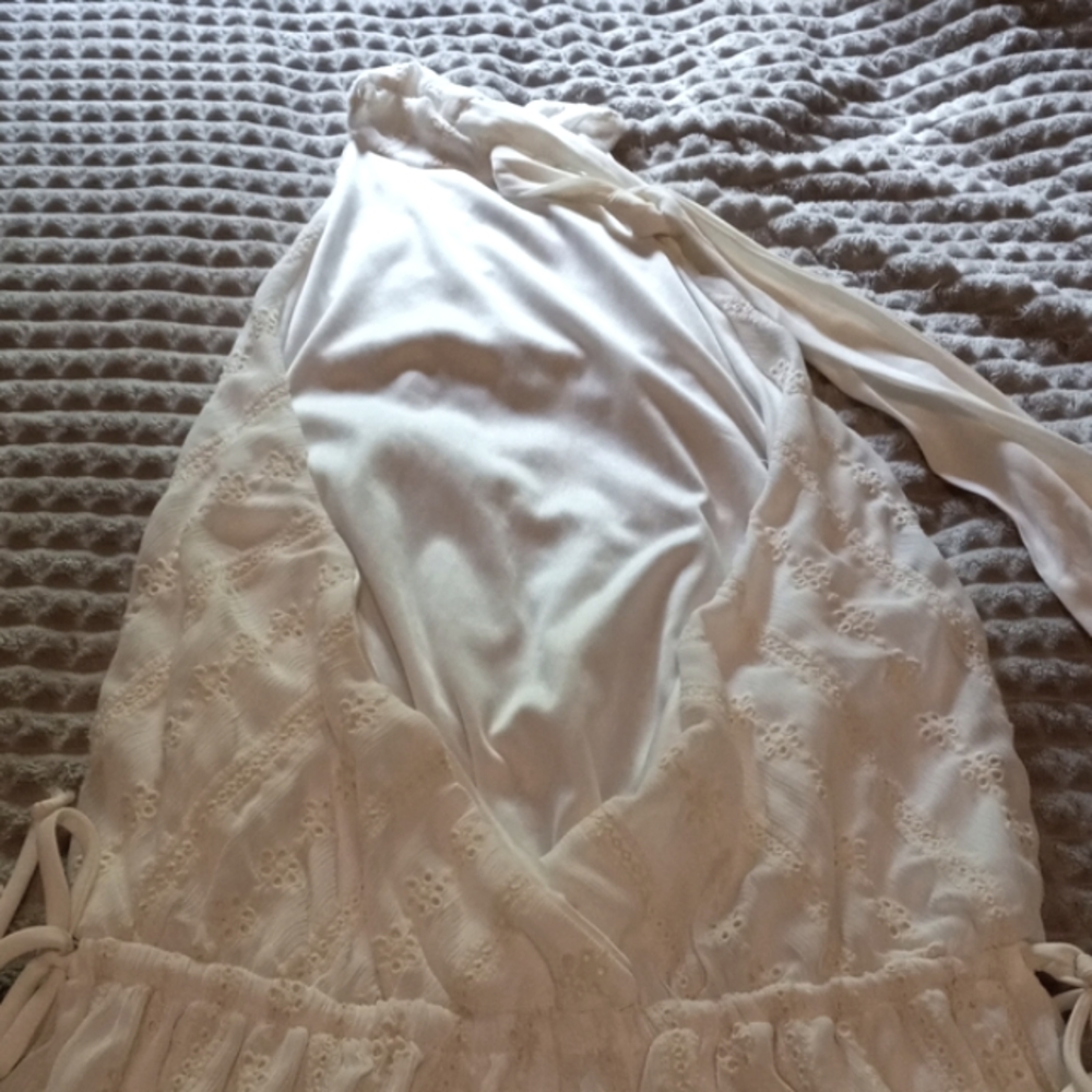 BEAUTIFUL ROMPER - Picture 6 of 12